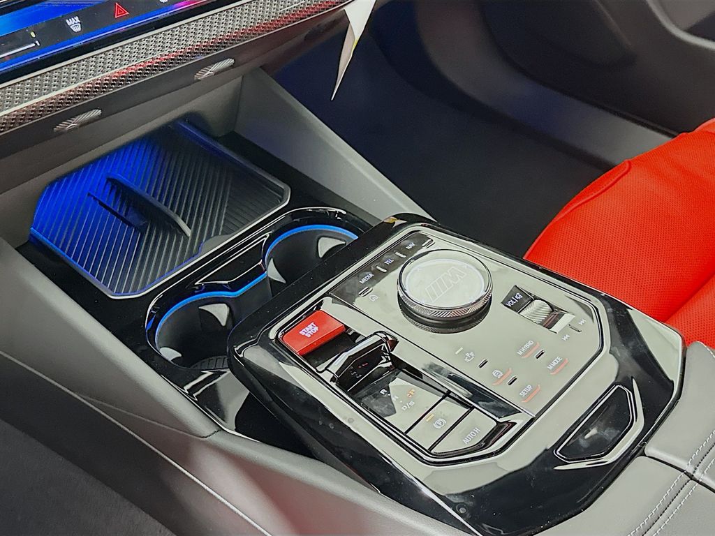 Thumbnail: 2026 BMW M5 - 15