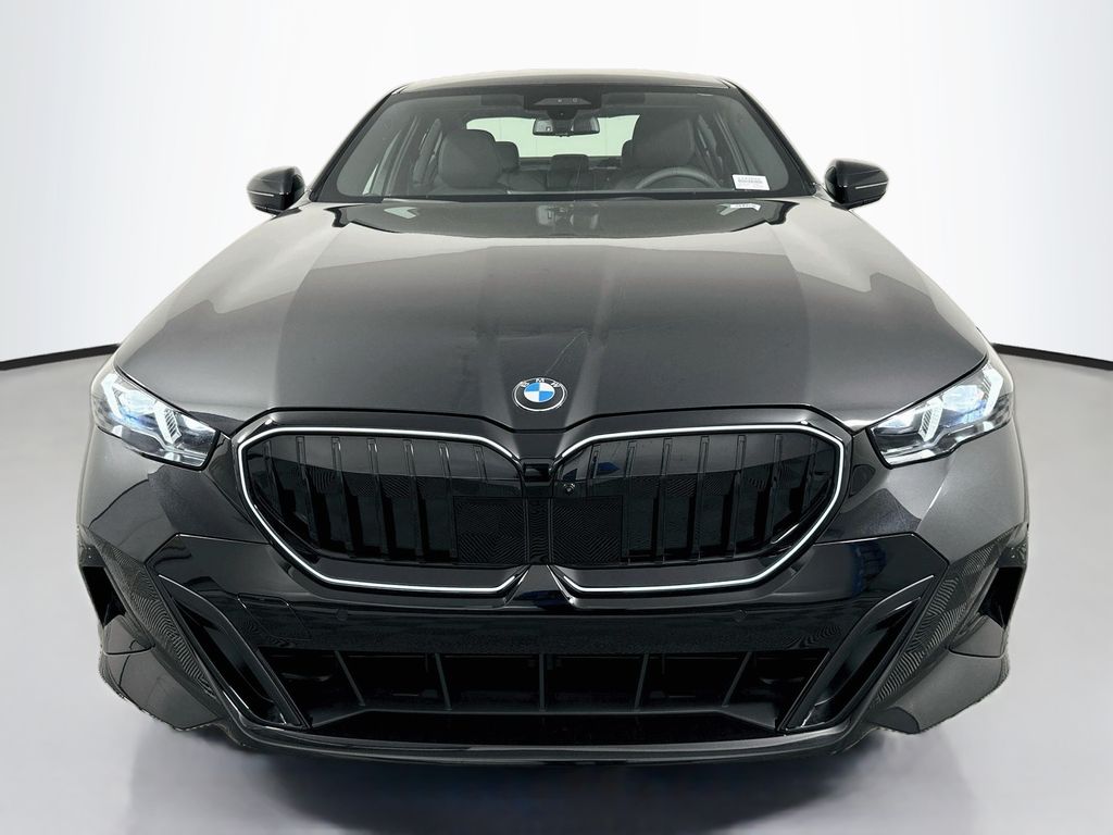 Thumbnail: 2027 BMW 5 Series - 2