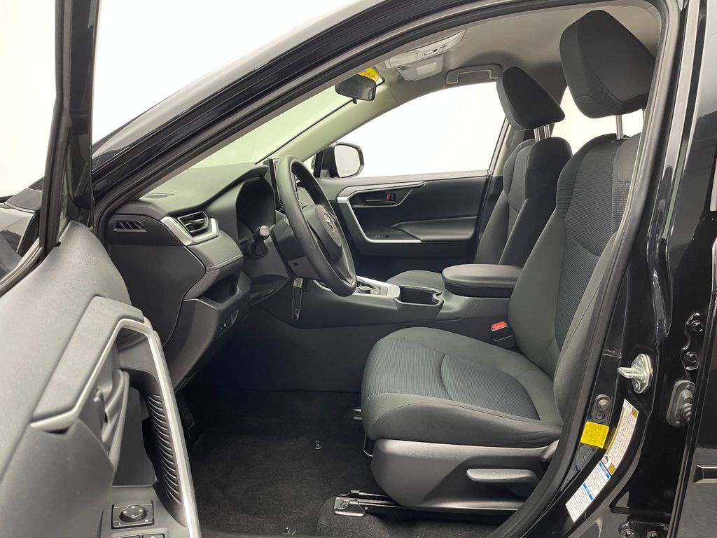 Thumbnail: 2022 Toyota RAV4 - 12