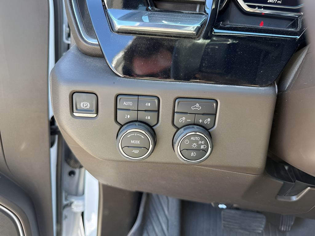 Used Car 2025 Chevrolet Silverado 1500  Lt Trail Boss For Sale Under $60,000 In Austin, Texas