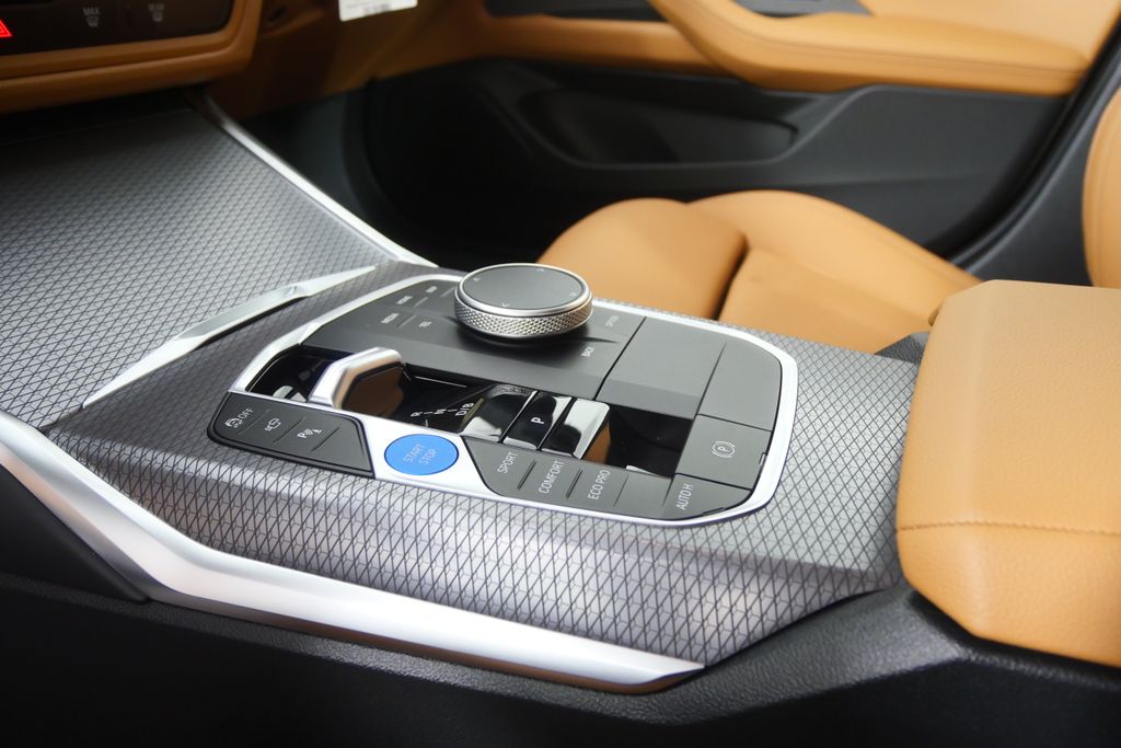 Thumbnail: 2026 BMW i4 - 23