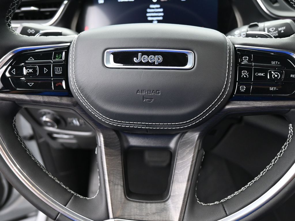 Used 2024 Silver Zynith Jeep Overland image 30