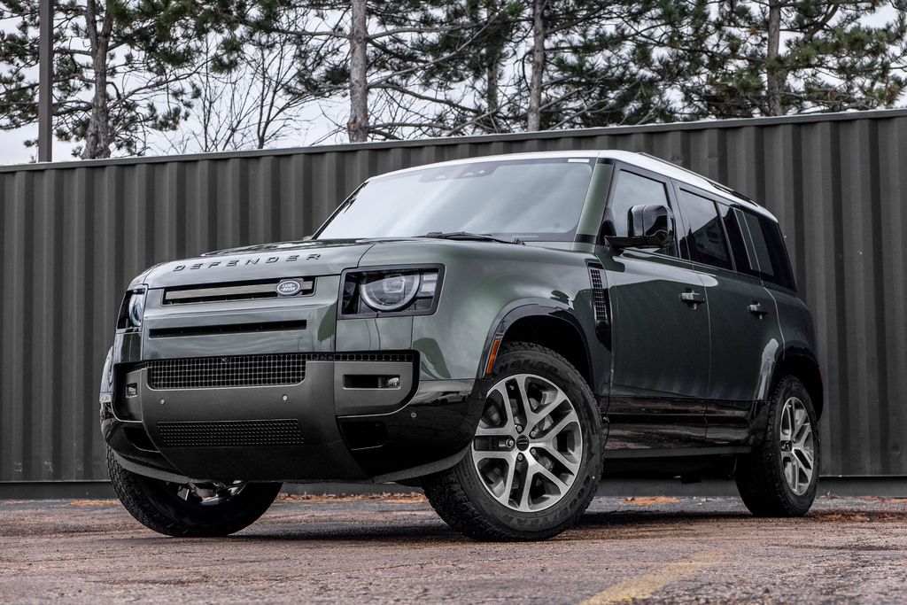 2026 Land Rover Defender 110 P400 X-Dynamic SE AWD