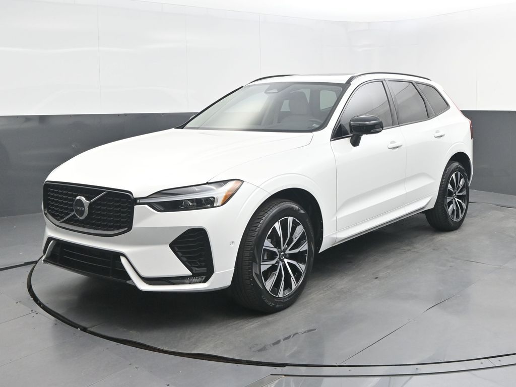 2024 Volvo XC60 B5 Plus Dark Theme AWD