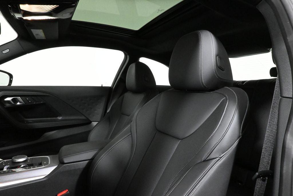 Thumbnail: 2025 BMW 2 Series - 4