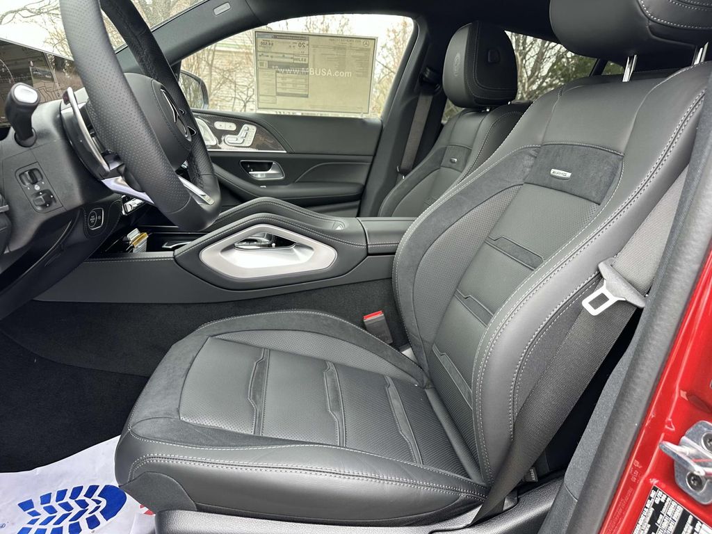 2025 Mercedes-Benz GLE 53 AMG 23