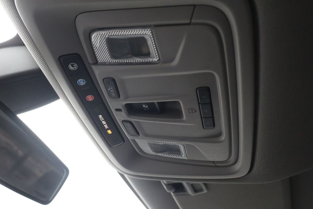 Thumbnail: 2020 Chevrolet Silverado 1500 - 29