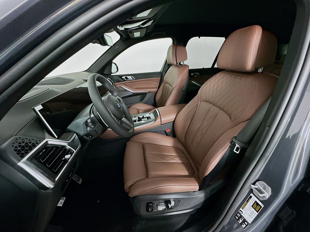 Thumbnail: 2026 BMW X5 - 16