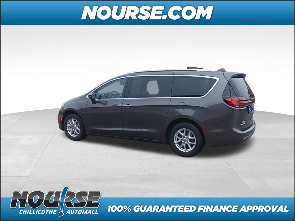 2021 Chrysler Pacifica Touring L photo