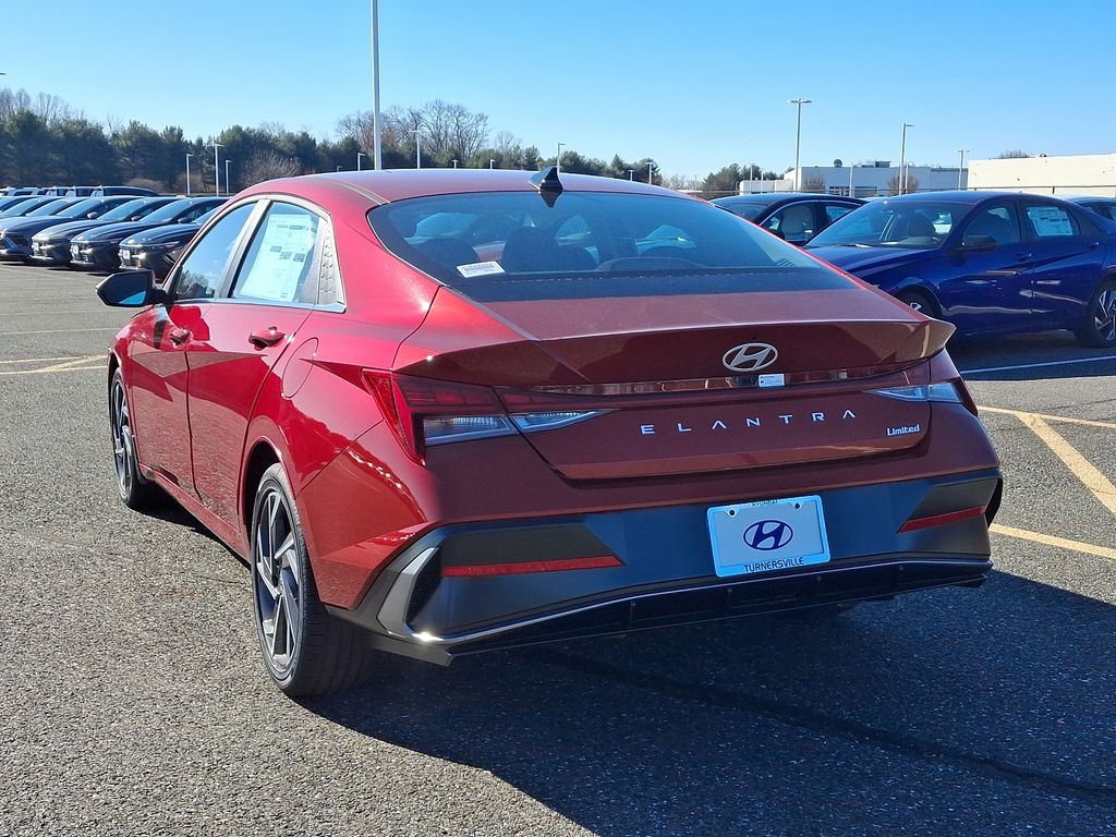 2025 Hyundai Elantra Limited Edition 3