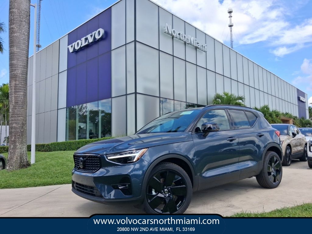 2026 Volvo XC40 Ultra Black Edition