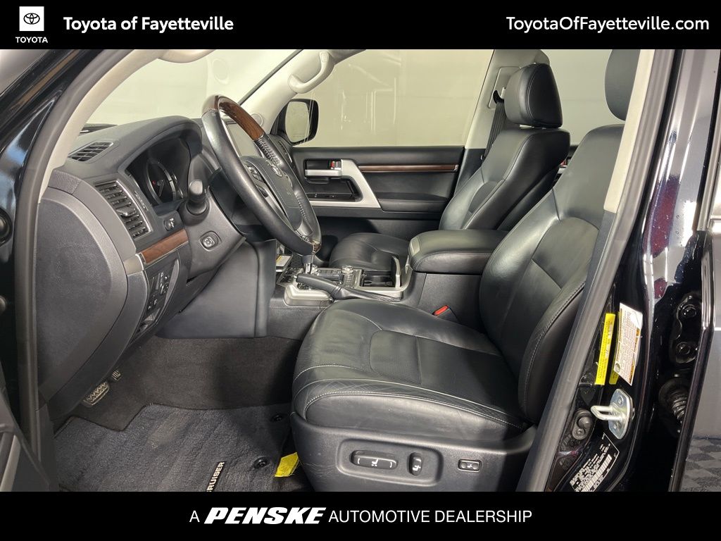 Thumbnail: 2019 Toyota Land Cruiser - 24