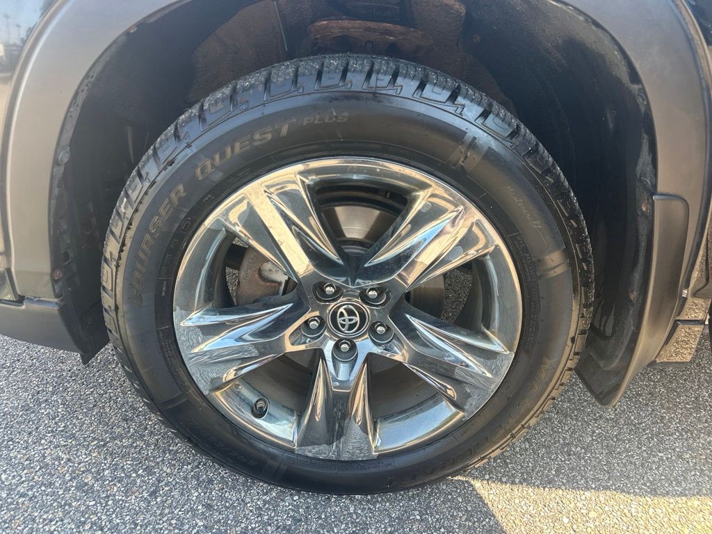 Used 2018 Toyota Highlander SUV