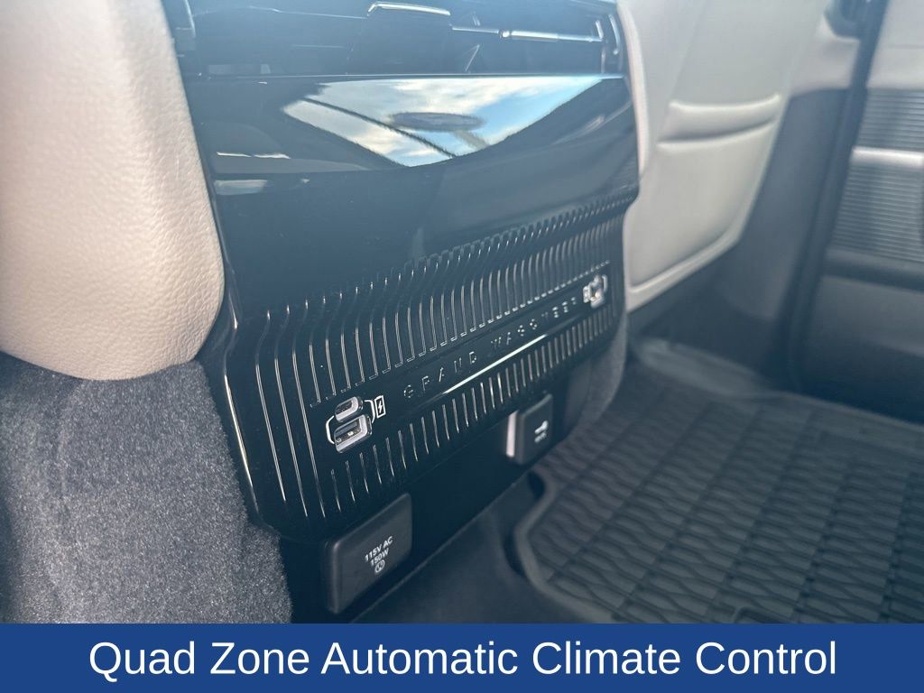 2023 Jeep Grand Wagoneer Base