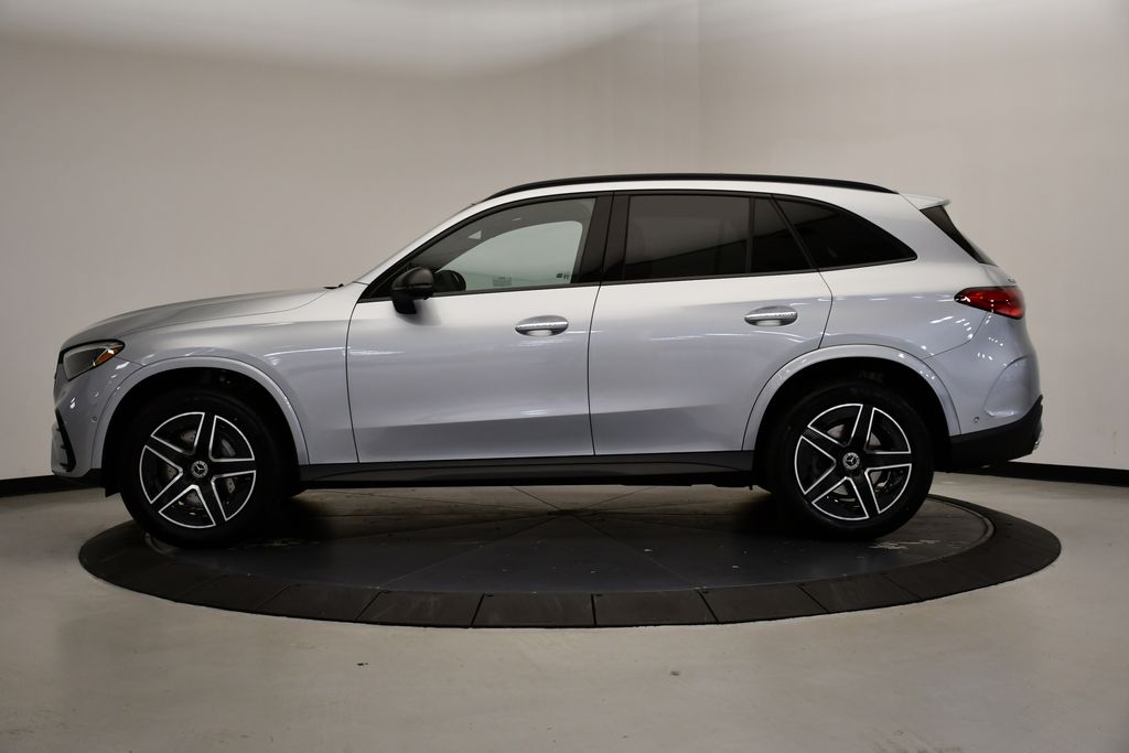 Thumbnail: 2026 Mercedes-Benz GLC - 2