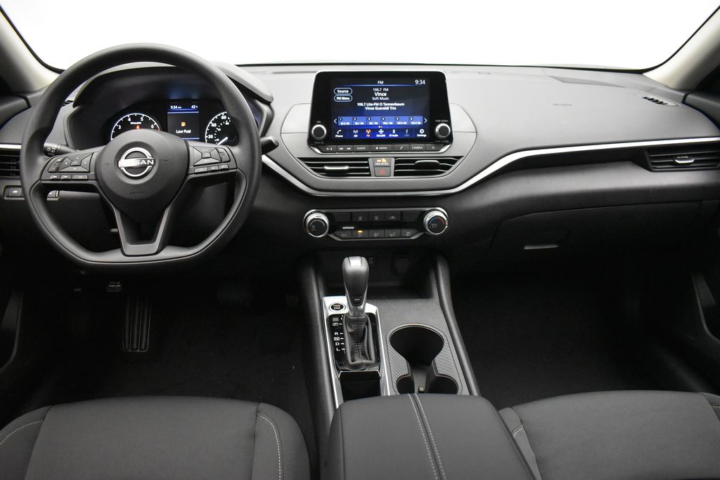 Thumbnail: 2025 Nissan Altima - 27