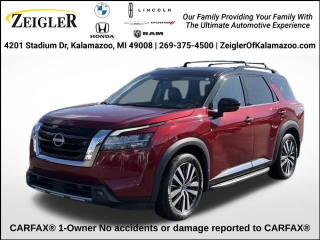 Red (Scarlet Ember Tintcoat/Super Black) 2022 Nissan Pathfinder SUV / Crossover All-Wheel Drive 9-Speed Automatic