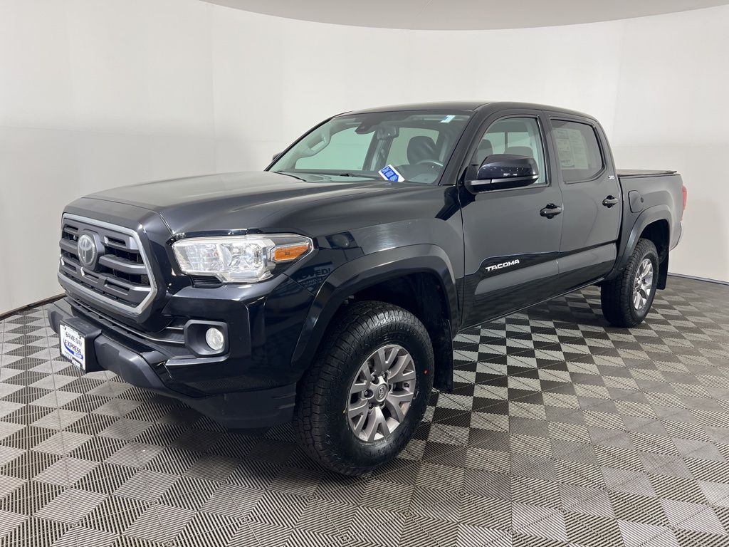 Used 2019 Black Toyota SR5 image 9