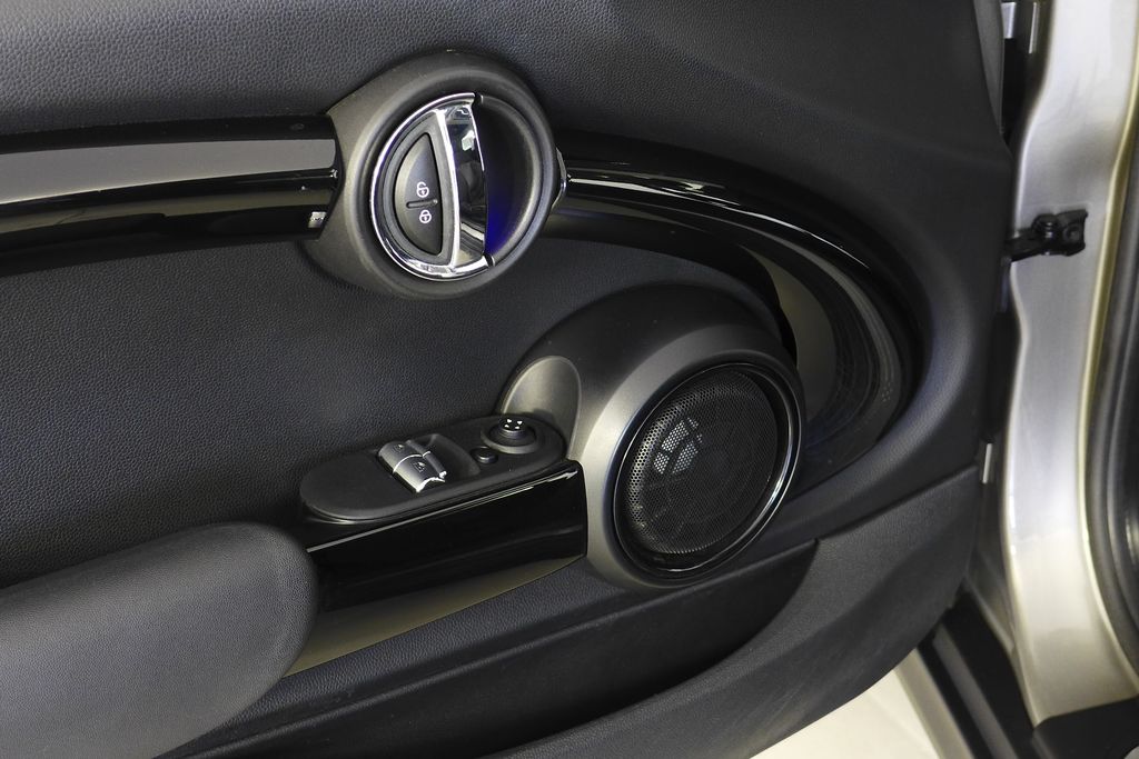 Thumbnail: 2017 MINI Cooper - 12