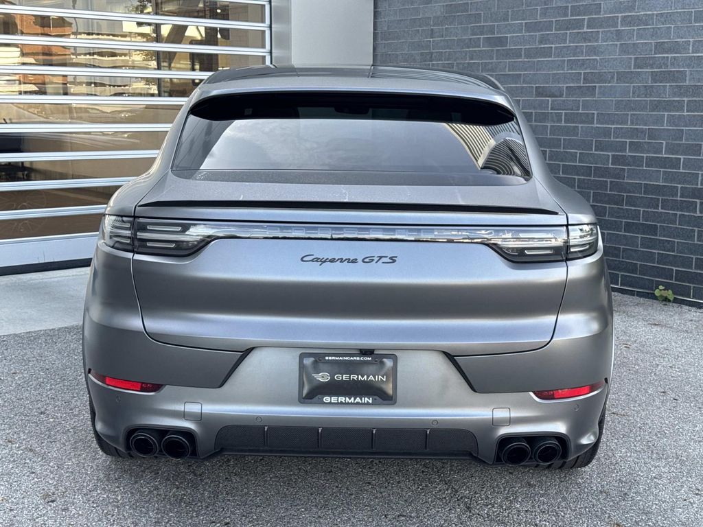Used 2022  Porsche GTS image 5