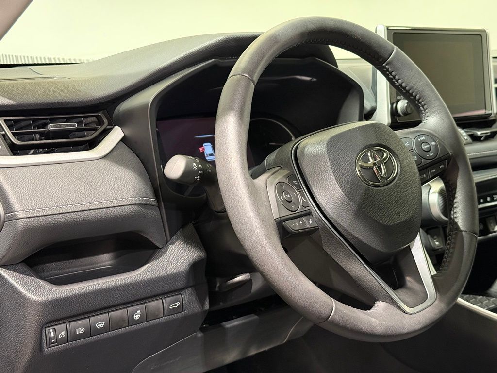 Thumbnail: 2024 Toyota RAV4 - 17