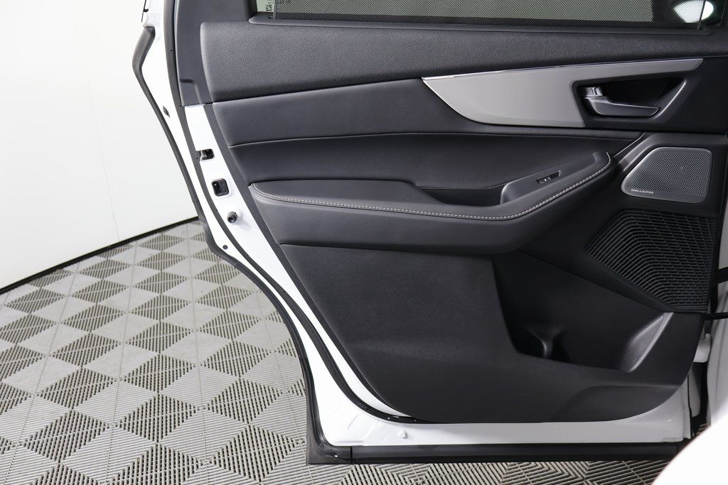 Thumbnail: 2025 Acura MDX - 13