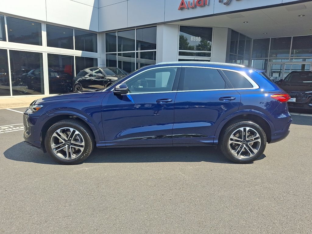 Thumbnail: 2025 Audi Q5 - 7