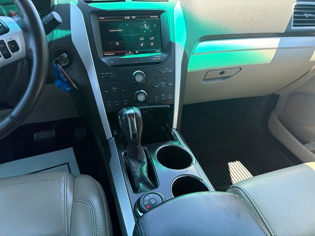 Thumbnail: 2012 Ford Explorer - 15