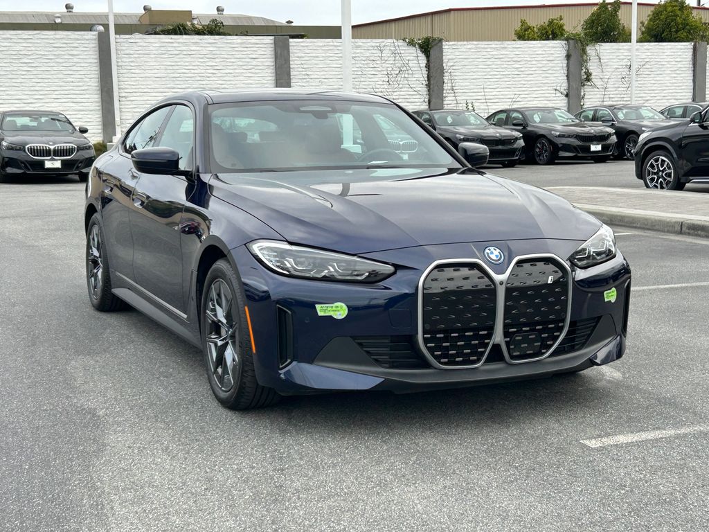 Thumbnail: 2023 BMW i4 - 7