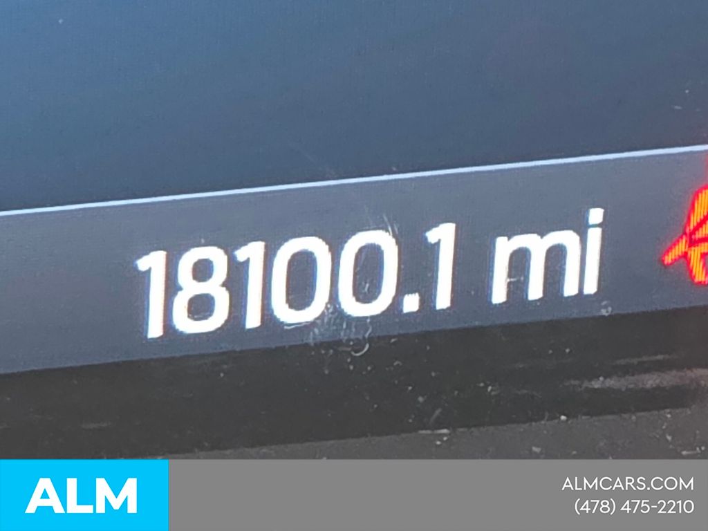 Used 2025 White Ford Platinum image 27