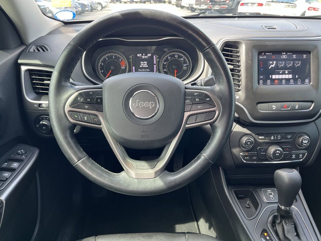 2021 Jeep Cherokee Latitude Plus 16