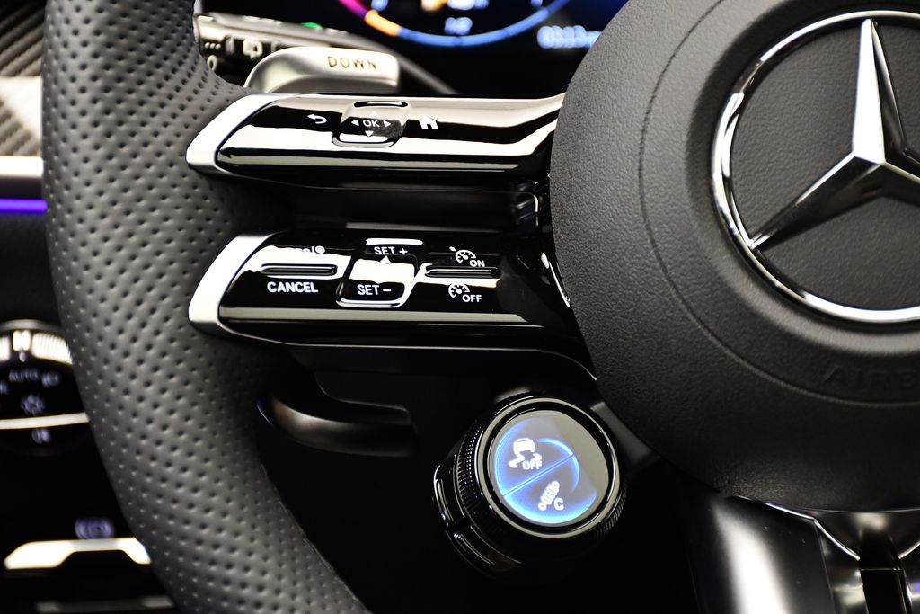 Thumbnail: 2025 Mercedes-Benz GLC - 23