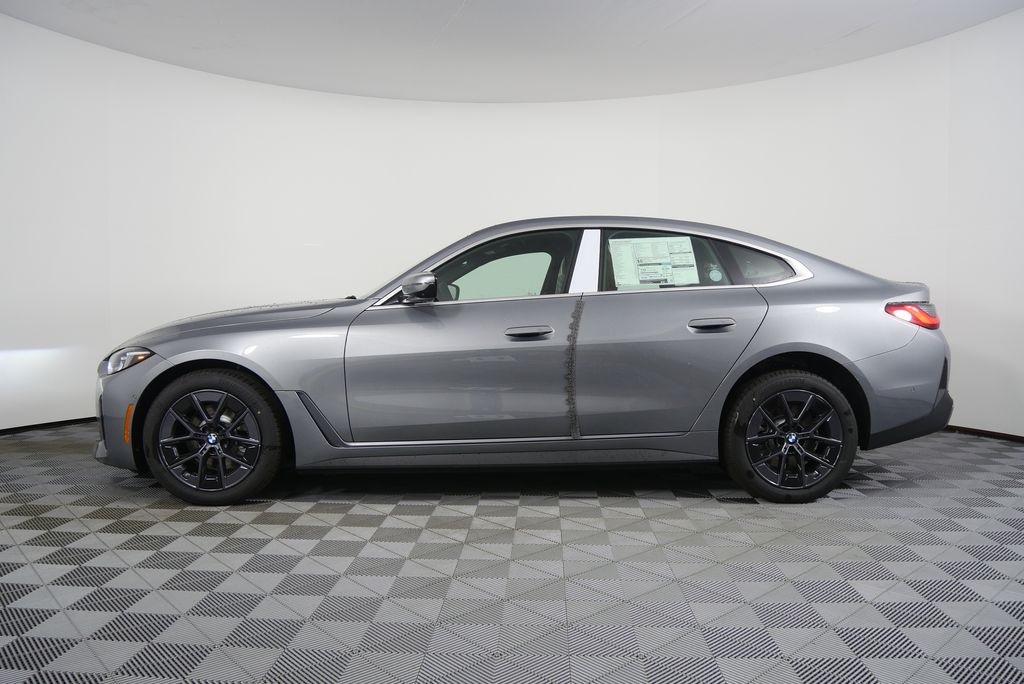 Thumbnail: 2025 BMW i4 - 6