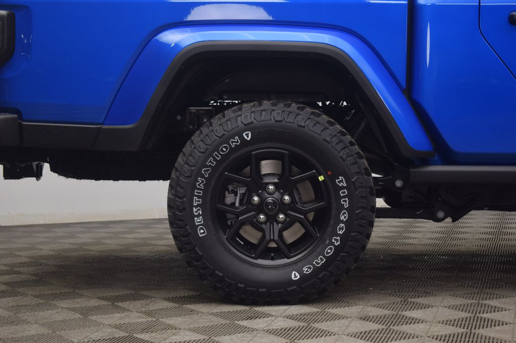 new 2026 Jeep Gladiator car, priced at $45,944