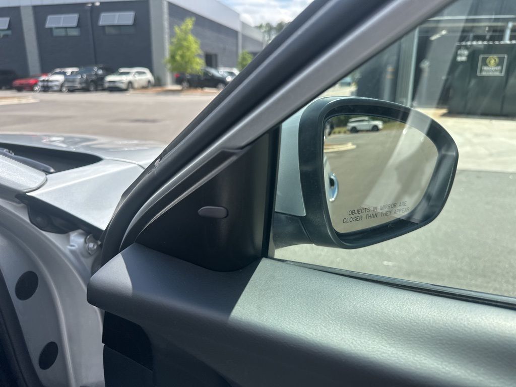 2022 Brilliant Silver Metallic Nissan Altima 2.5 SV FWD Sedan