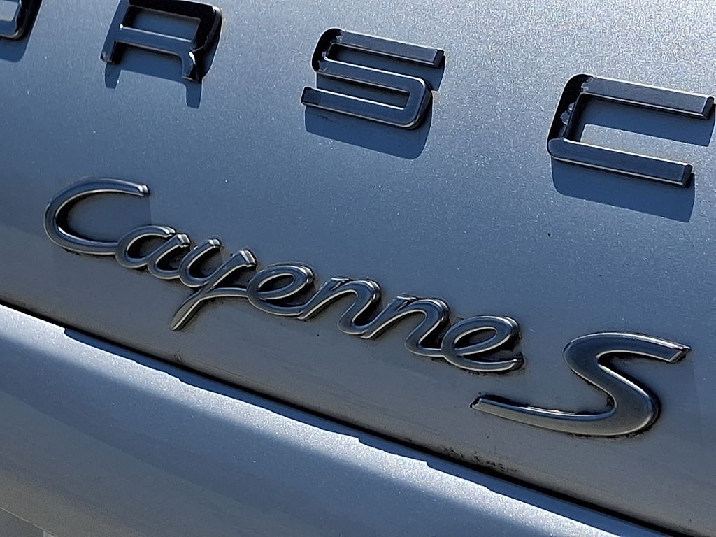 Thumbnail: 2012 Porsche Cayenne - 32