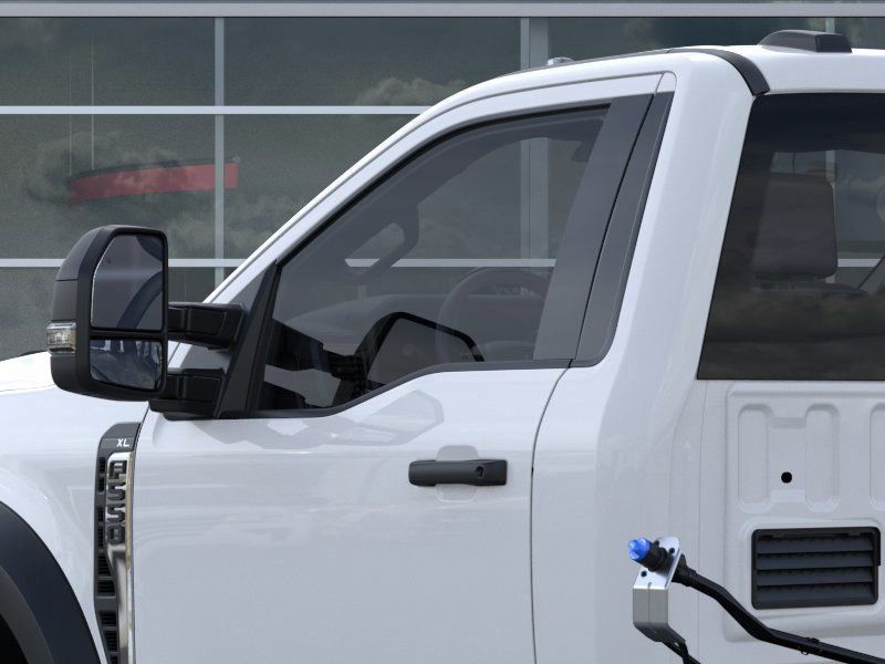 2025 Ford F-550 Chassis XL