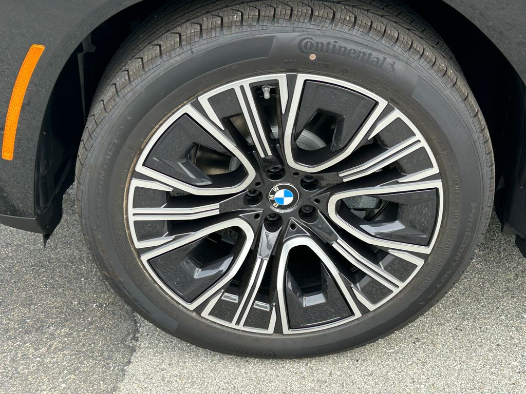 Thumbnail: 2025 BMW X3 - 9