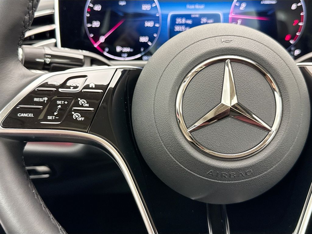 Thumbnail: 2025 Mercedes-Benz E-Class - 11