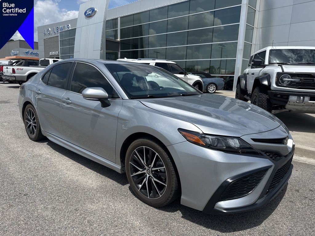 2024 Toyota Camry SE