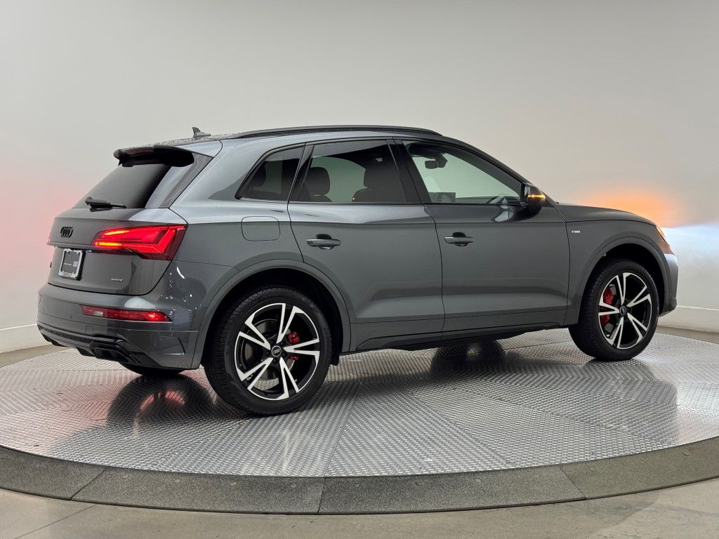 Thumbnail: 2025 Audi Q5 - 14
