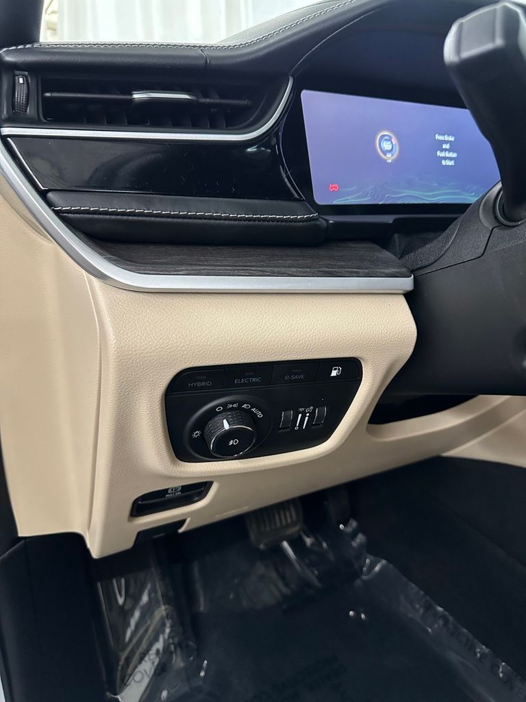 used 2022 Jeep Grand Cherokee car, priced at $25,985