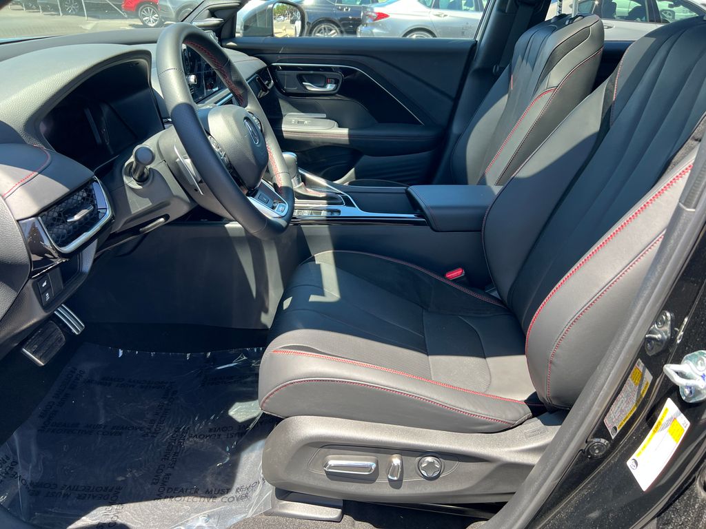 Thumbnail: 2025 Acura ADX - 13