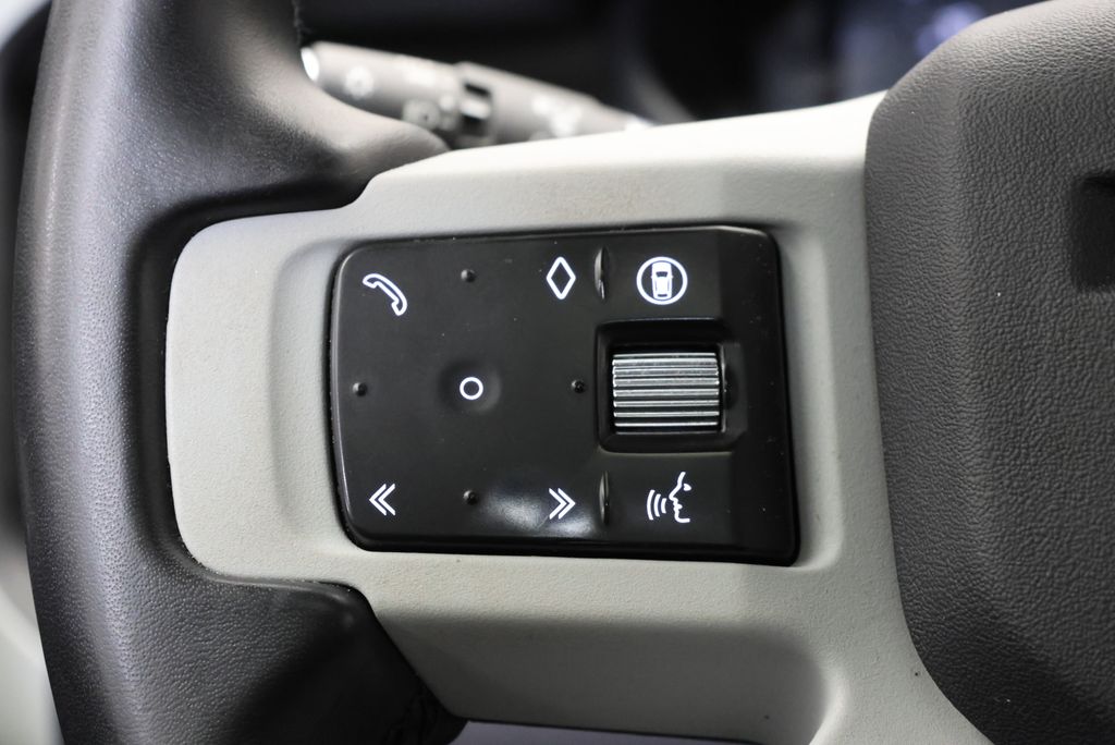 Thumbnail: 2024 Land Rover Defender - 18