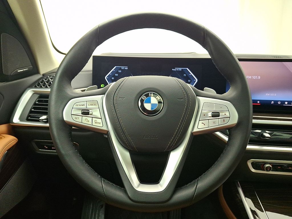 Thumbnail: 2024 BMW X7 - 23