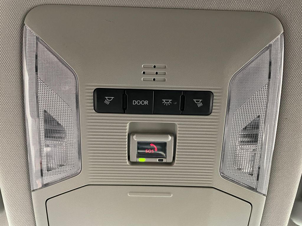2024 Toyota RAV4 XLE 31