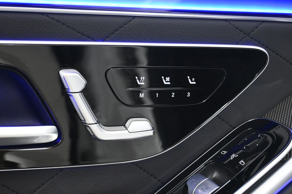 Thumbnail: 2022 Mercedes-Benz S-Class - 30
