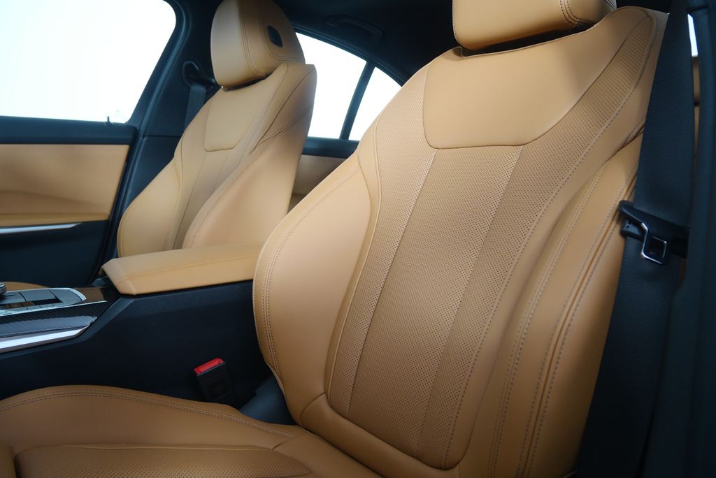 Thumbnail: 2026 BMW 3 Series - 11