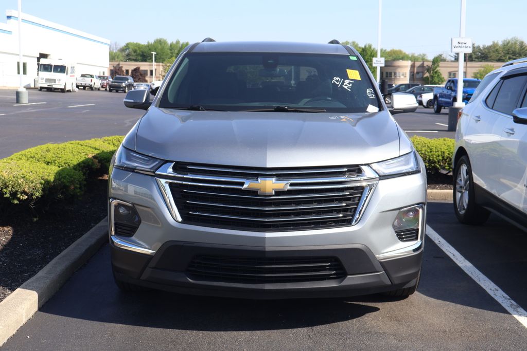 Thumbnail: 2023 Chevrolet Traverse - 2