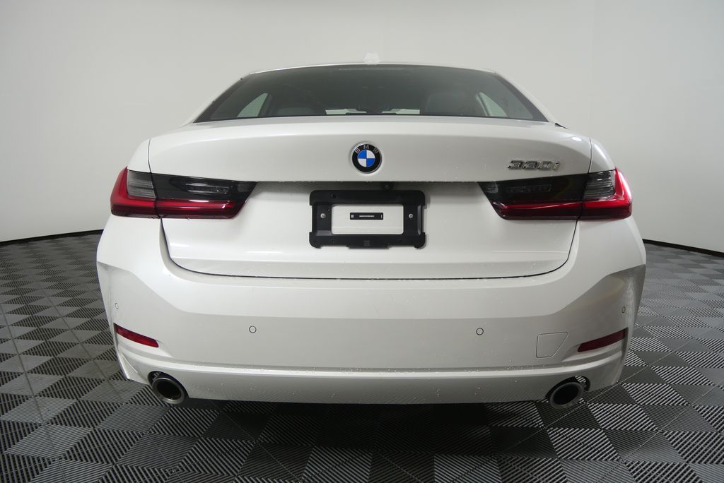 Thumbnail: 2025 BMW 3 Series - 4